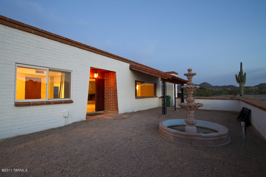 4401 West Crestview Road Tucson, AZ 85745 - Photo 2 of 21 Gallery Image 2