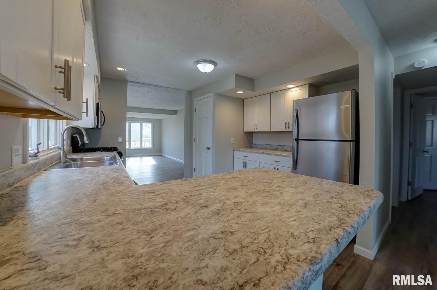 1521 West Selinger Street Springfield, IL 62702 - Photo 6 of 31