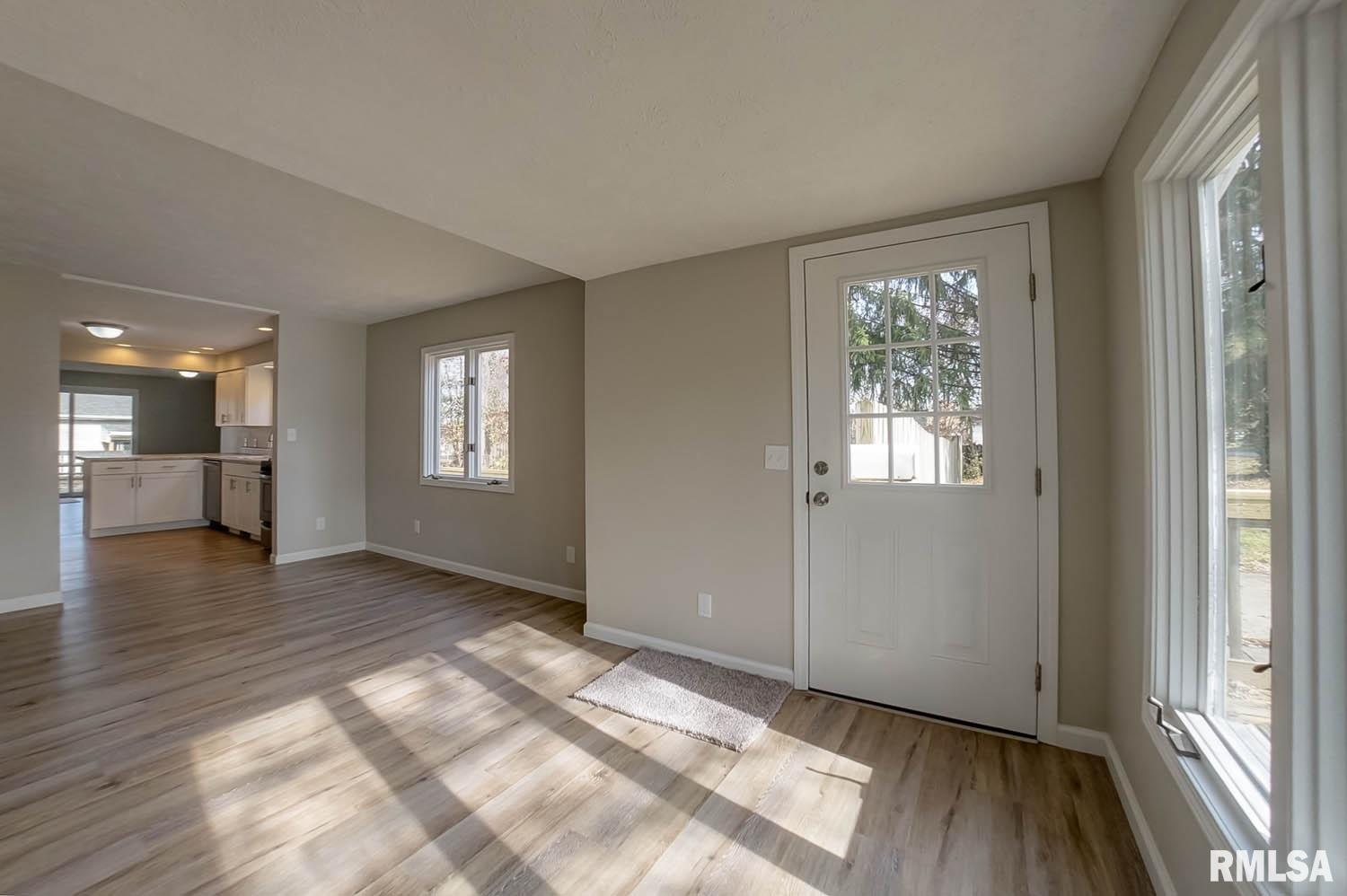 1521 West Selinger Street Springfield, IL 62702 - Photo 7 of 31