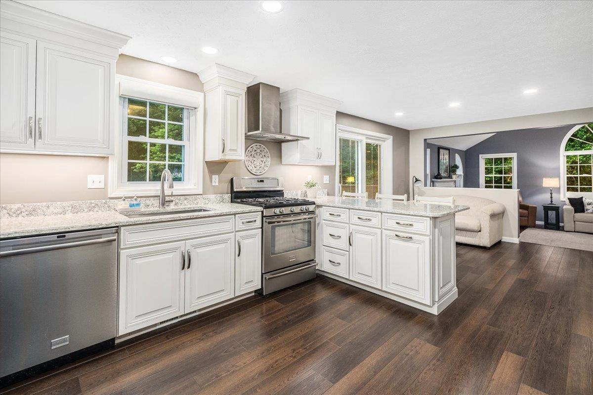 14 Nathaniel Drive Hudson, NH 03051 - Photo 15 of 60