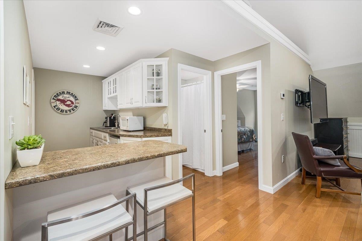 14 Nathaniel Drive Hudson, NH 03051 - Photo 36 of 60