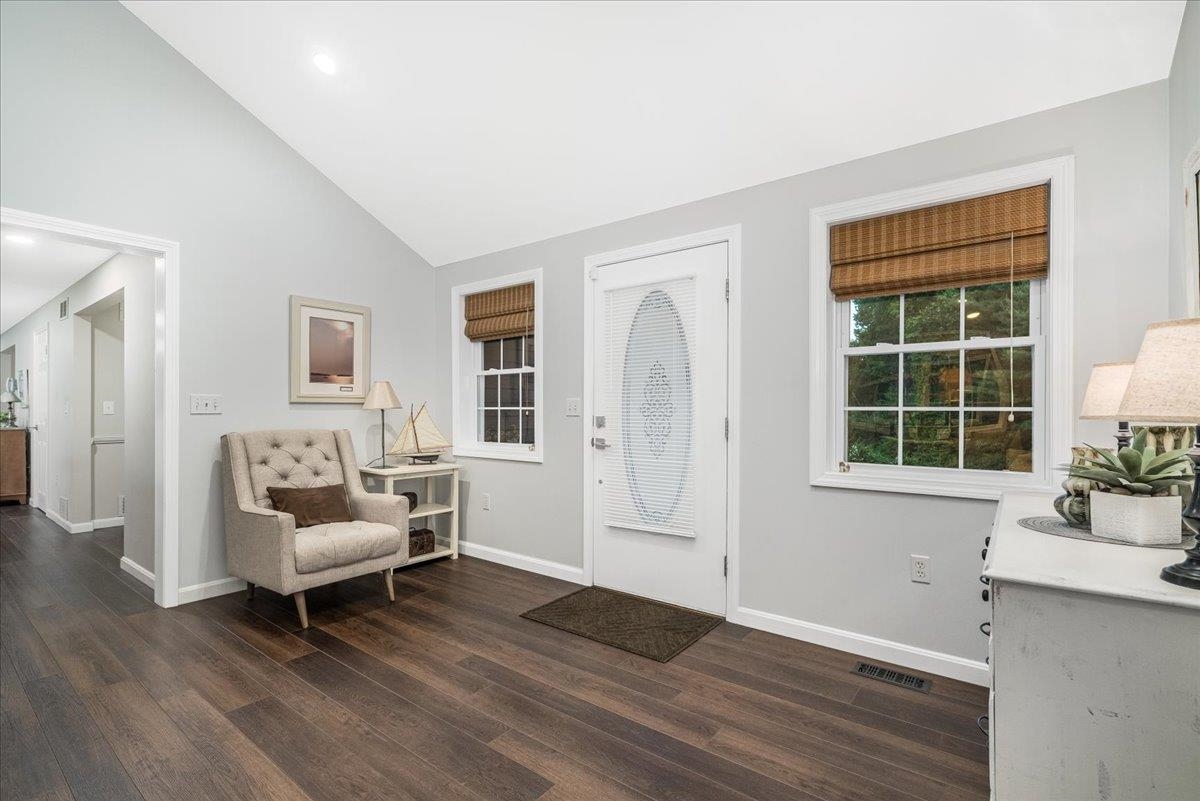 14 Nathaniel Drive Hudson, NH 03051 - Photo 9 of 60