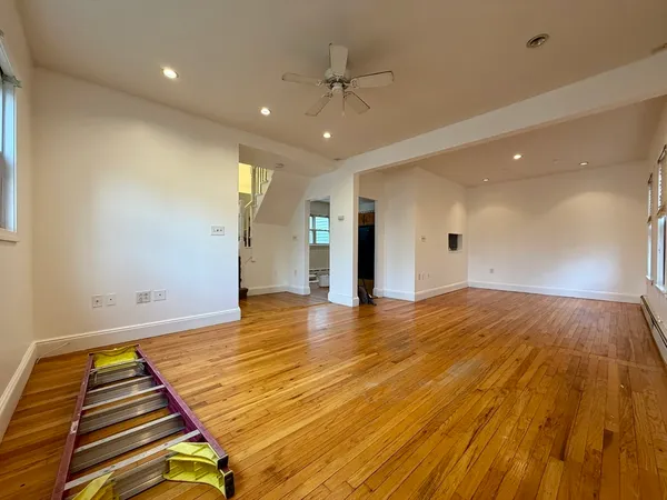 $3,000 | 98 West Spring Street, Avon, MA 02322