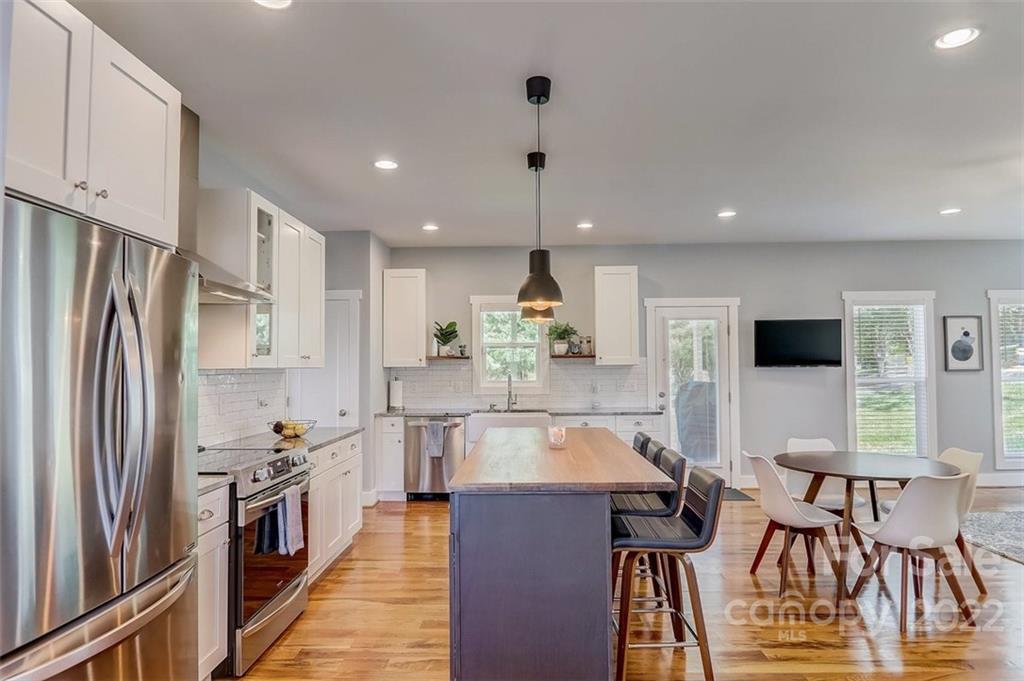 302 Magnolia Ridge Road Swannanoa, NC 28778 - Photo 17 of 31 Gallery Image 17