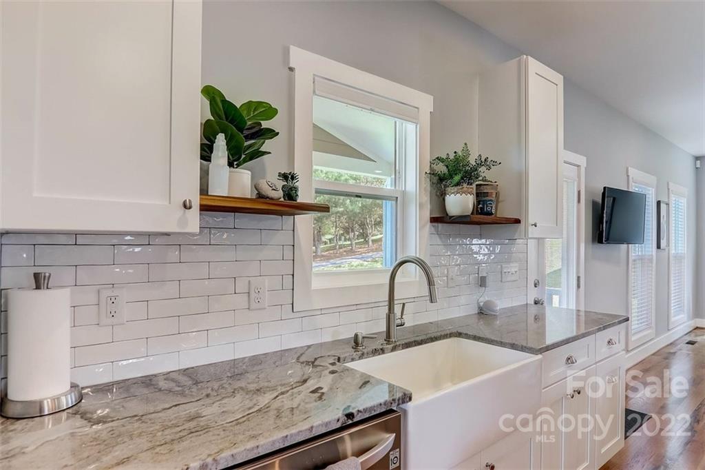 302 Magnolia Ridge Road Swannanoa, NC 28778 - Photo 19 of 31 Gallery Image 19