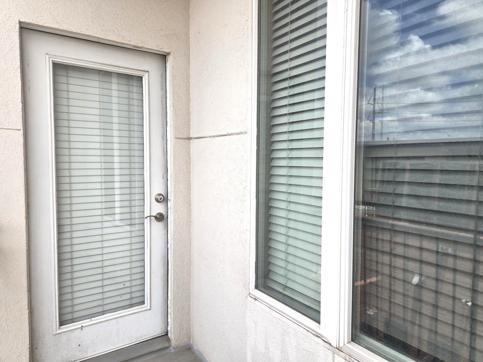 1900 Genesee Street, Unit 207 Houston, TX 77006 - Photo 38 of 50 Another angle of the balcony.