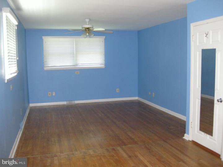 352 Newtown Road Warminster, PA 18974 - Photo 8 of 17 Master Bedroom