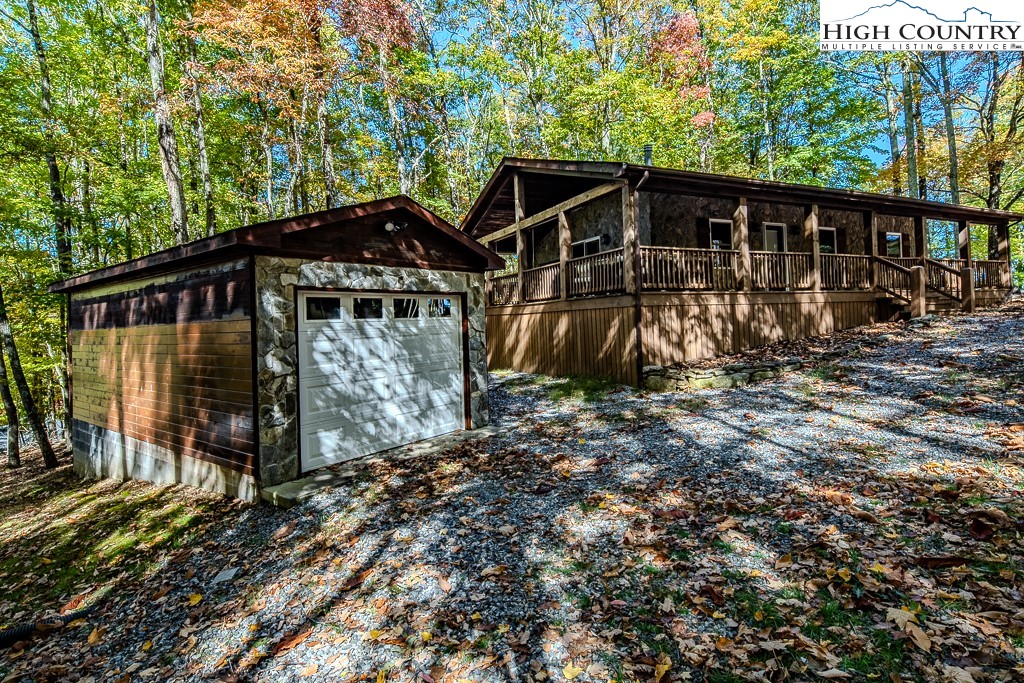 719 Pine Ridge Road Beech Mountain, NC 28604 - Photo 27 of 32 Gallery Image 27