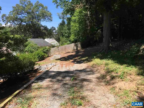 $2,800 | 718 McIntire Road, Charlottesville, VA 22902