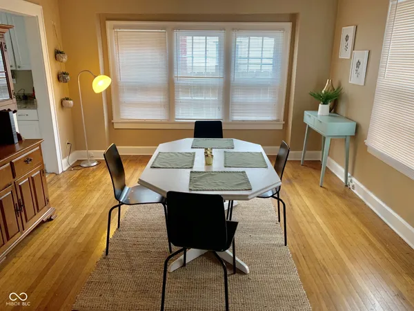 $2,450 | 425 West 44th Street, Indianapolis, IN 46208