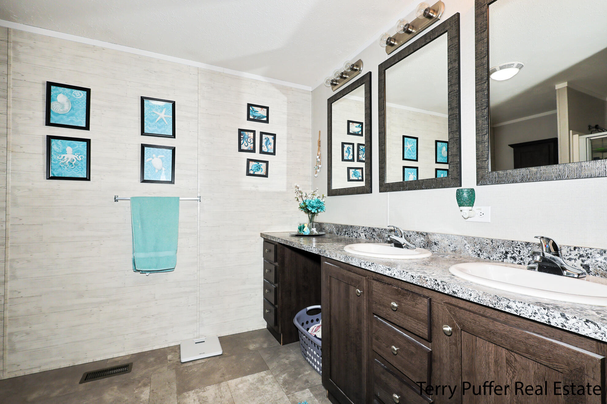 261 Taffy Lane, Unit 602 Muskegon, MI 49442 - Photo 21 of 27 new00001426