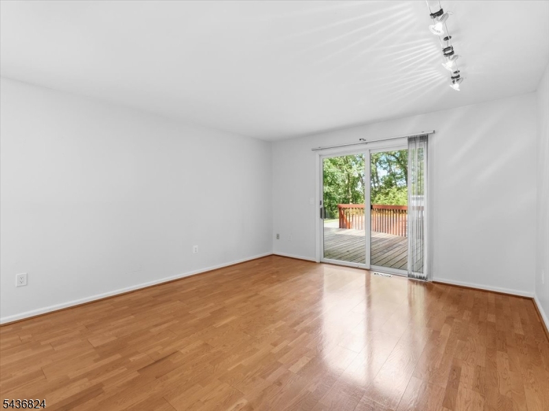 1079 Hoffman Road Bridgewater, NJ 08807 - Photo 21 of 50