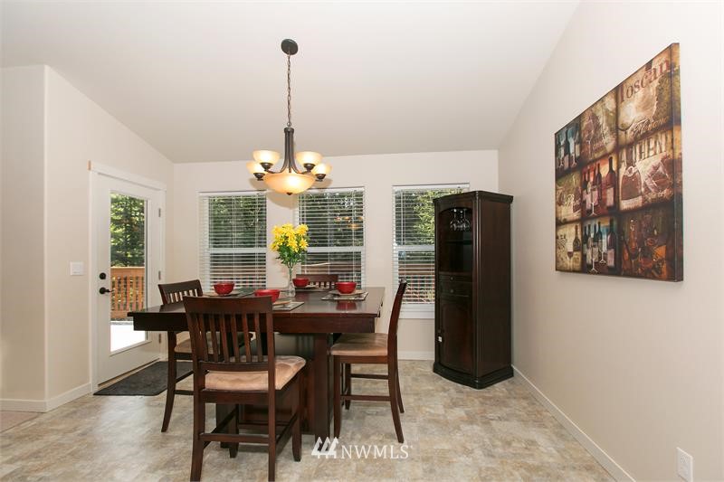 11702 Banner Road Southeast Olalla, WA 98359 - Photo 12 of 21 Gallery Image 12