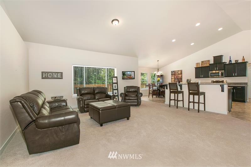 11702 Banner Road Southeast Olalla, WA 98359 - Photo 13 of 21 Gallery Image 13