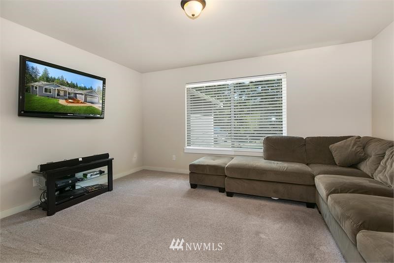 11702 Banner Road Southeast Olalla, WA 98359 - Photo 14 of 21 Gallery Image 14