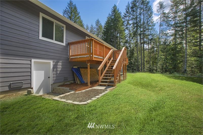 11702 Banner Road Southeast Olalla, WA 98359 - Photo 6 of 21 Gallery Image 6