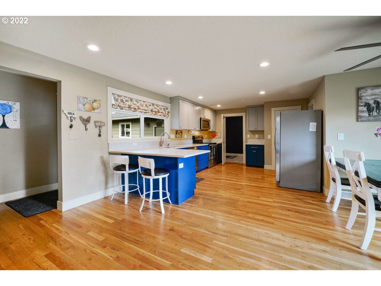 4702 Lone Oak Road Southeast Salem, OR 97302 - Photo 5 of 29 Gallery Image 5