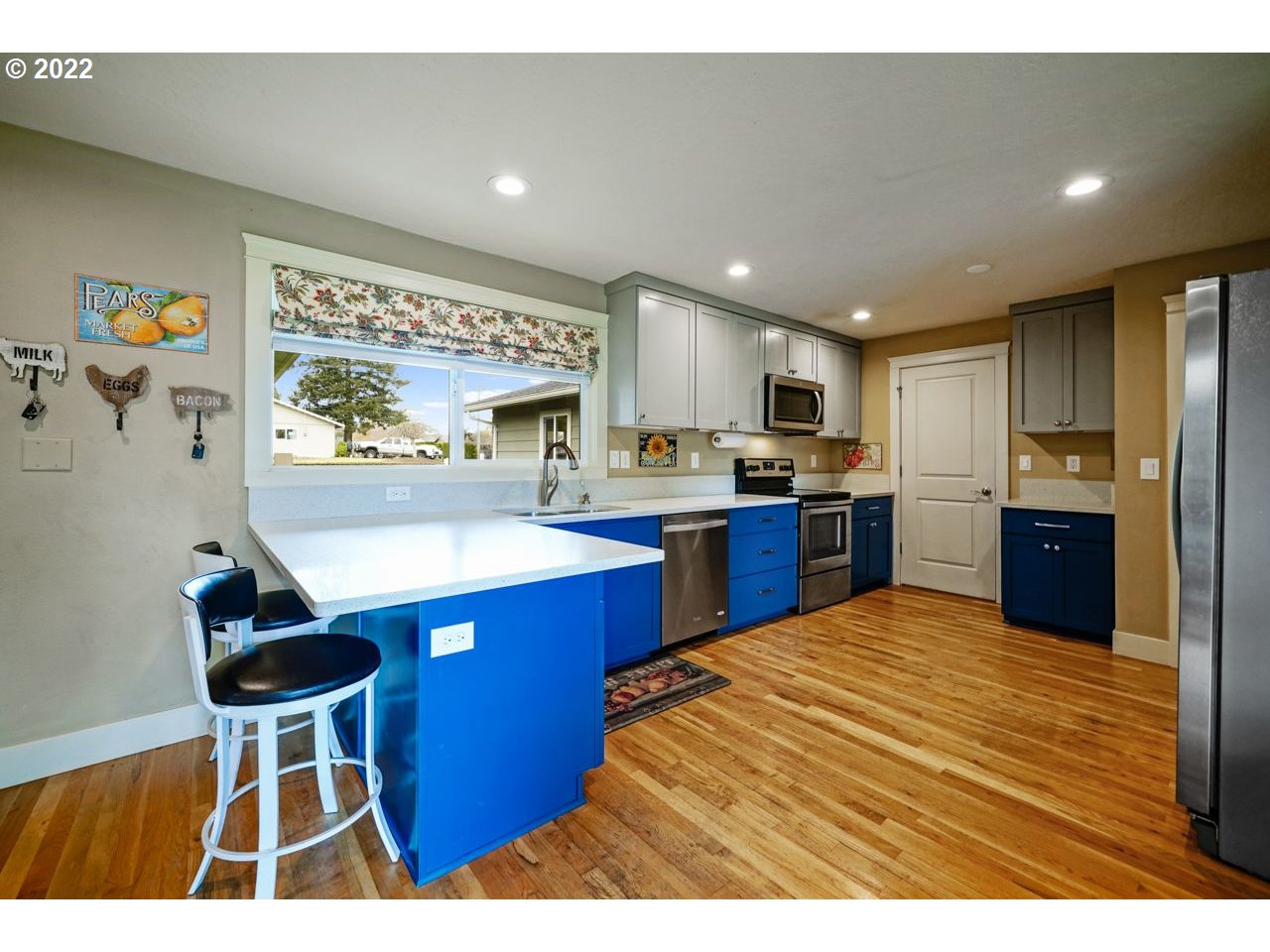 4702 Lone Oak Road Southeast Salem, OR 97302 - Photo 6 of 29 Gallery Image 6