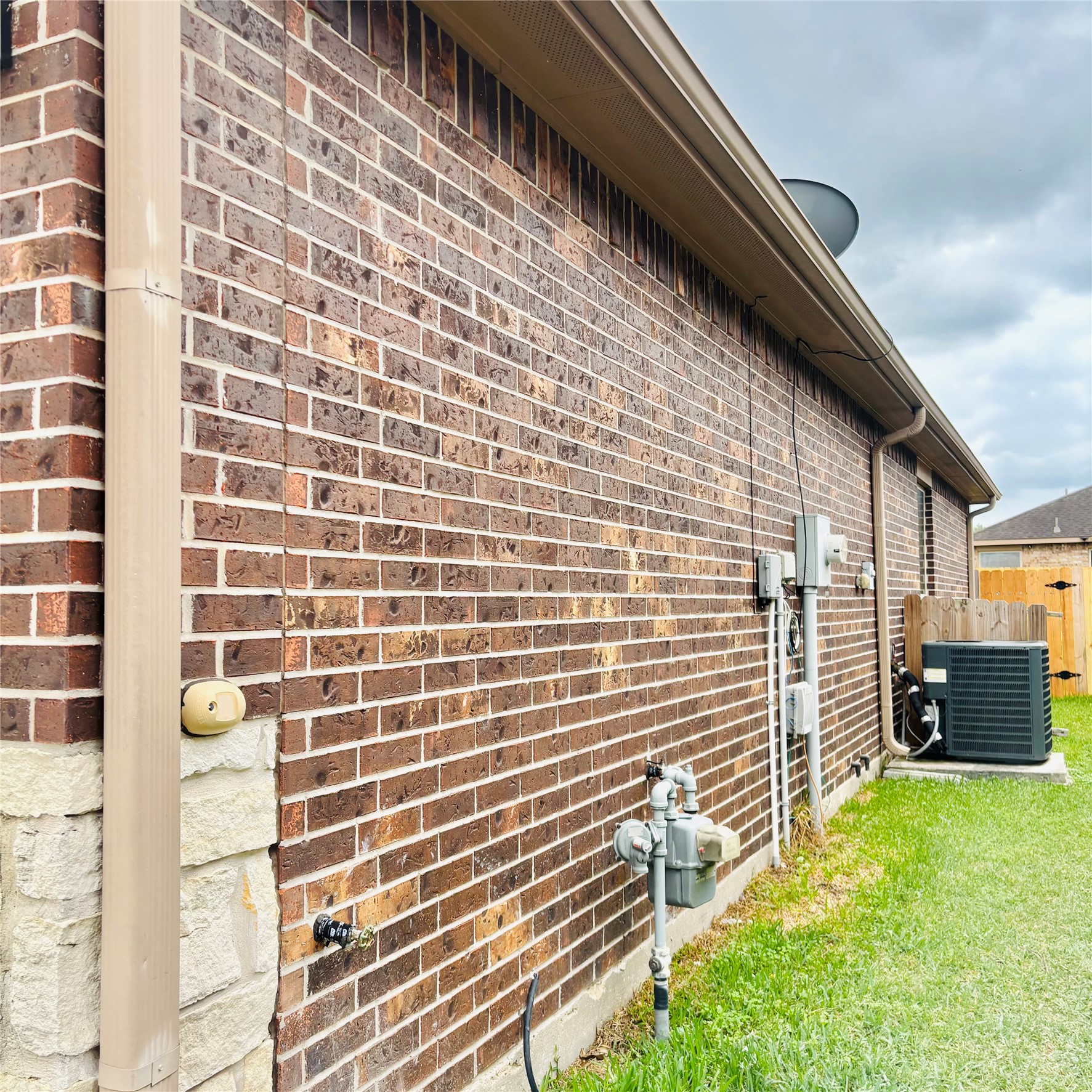 22480 Toronado Ridge Lane Porter, TX 77365 - Photo 4 of 42 a view of a brick wall