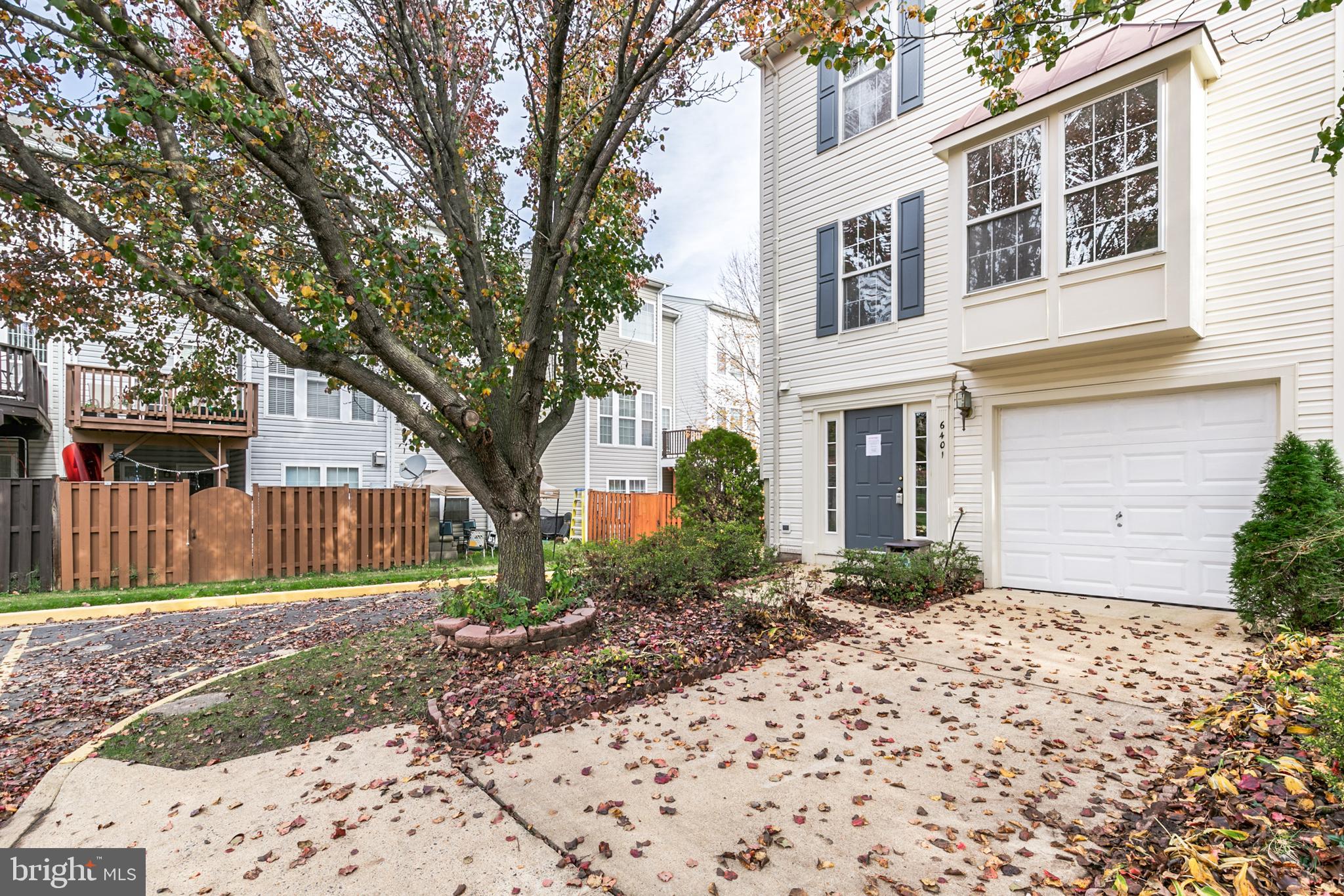 6401 Lureta Ann Lane Springfield, VA 22150 - Photo 2 of 43