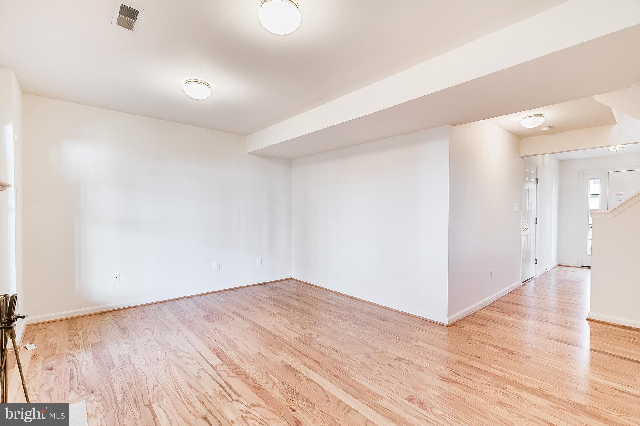 6401 Lureta Ann Lane Springfield, VA 22150 - Photo 11 of 43