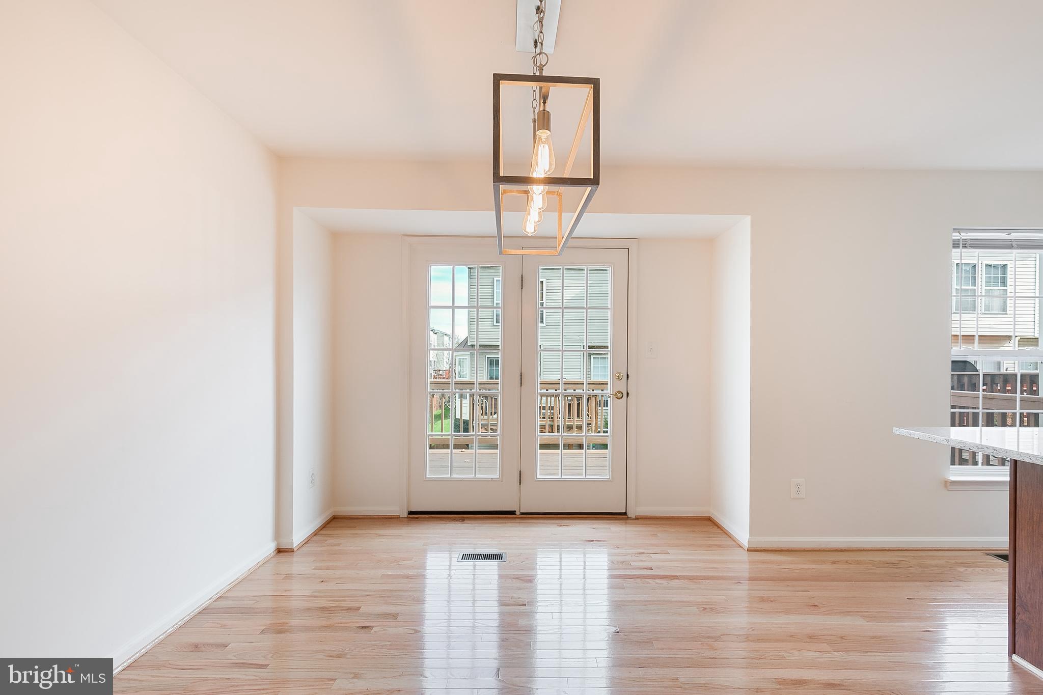 6401 Lureta Ann Lane Springfield, VA 22150 - Photo 14 of 43