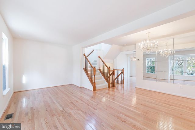 $510,000 | 6401 Lureta Ann Lane, Springfield, VA 22150