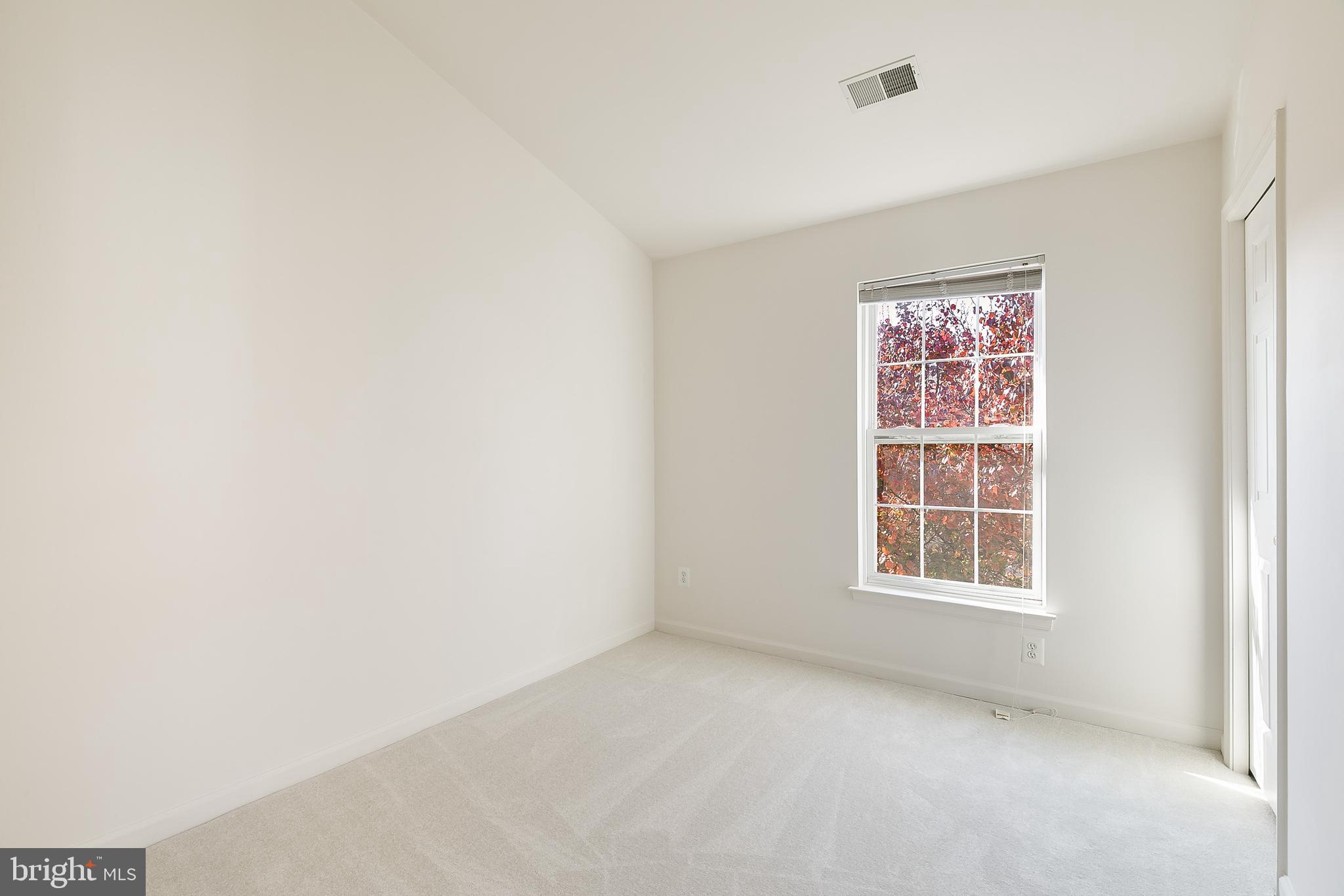 6401 Lureta Ann Lane Springfield, VA 22150 - Photo 25 of 43