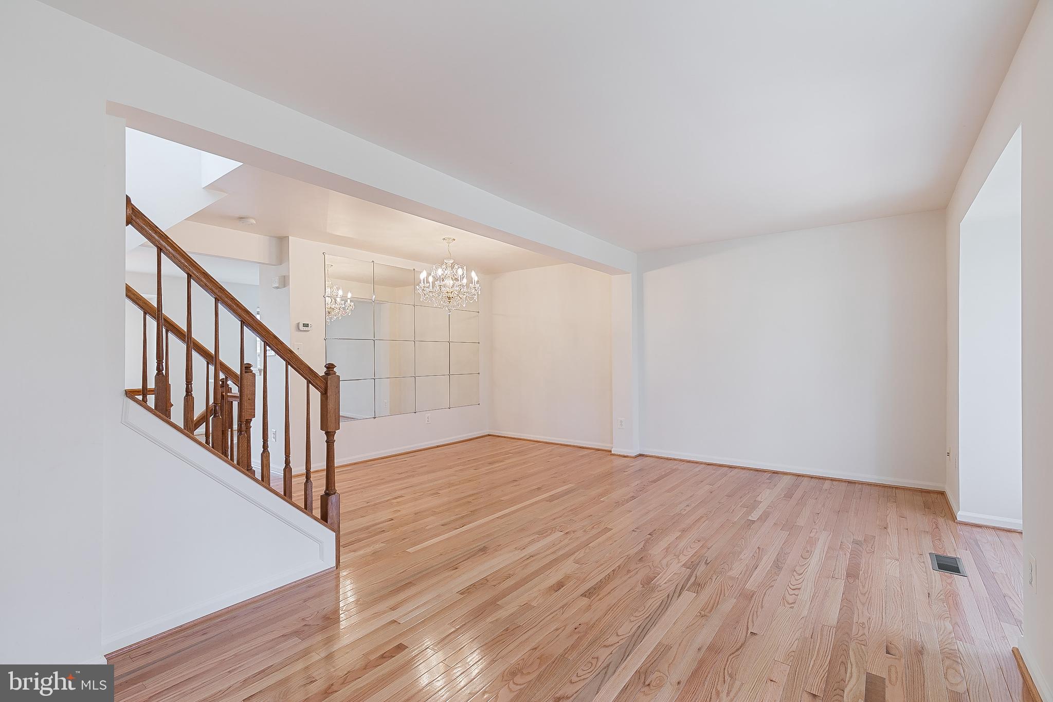 6401 Lureta Ann Lane Springfield, VA 22150 - Photo 7 of 43