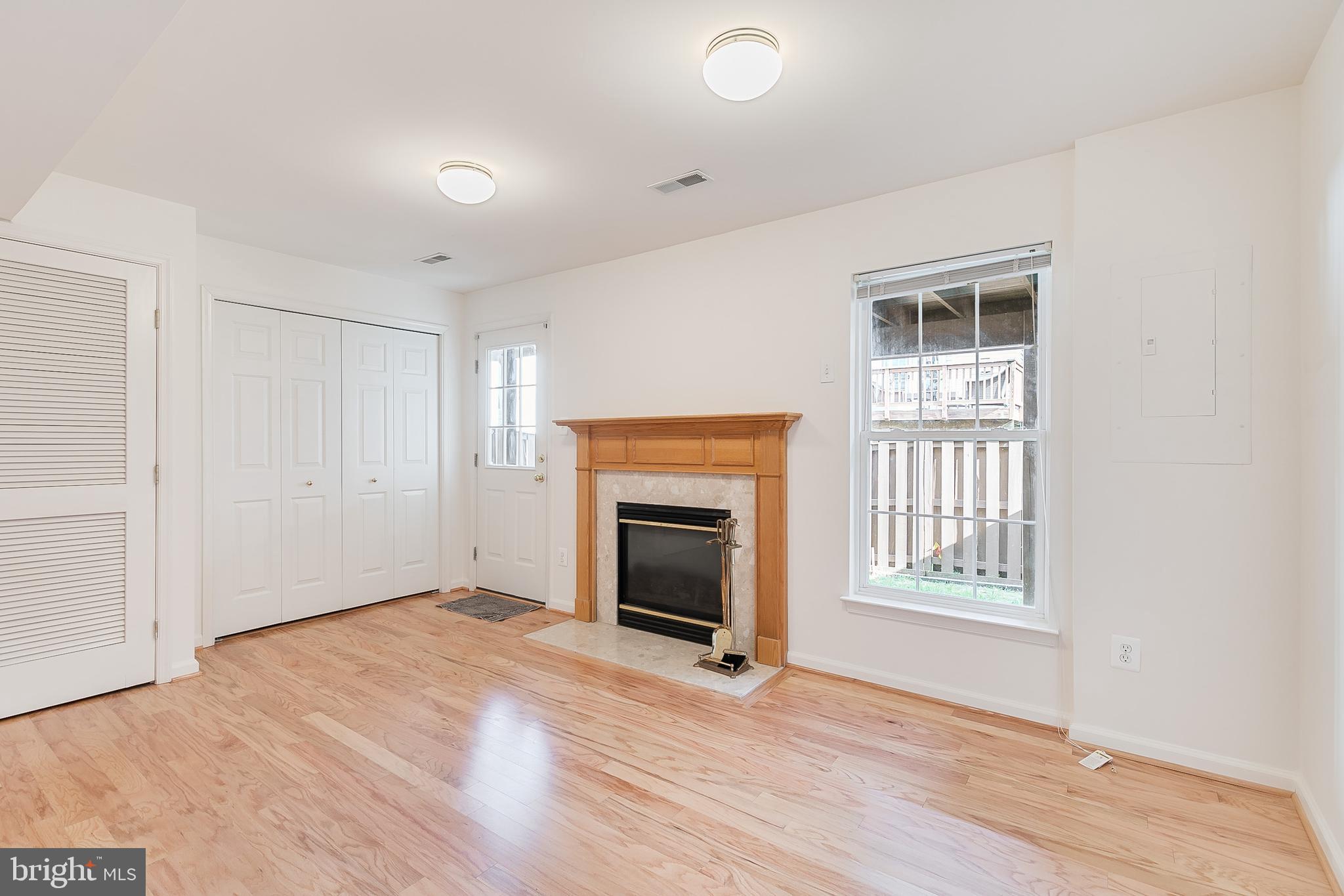 6401 Lureta Ann Lane Springfield, VA 22150 - Photo 10 of 43