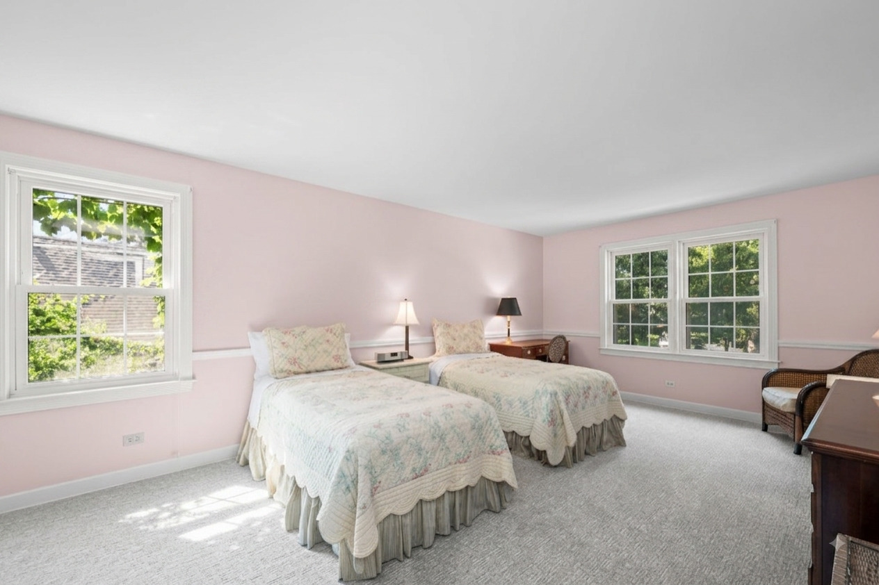 1101 Mayfair Road Arlington Heights, IL 60004 - Photo 19 of 34 Gallery Image 19
