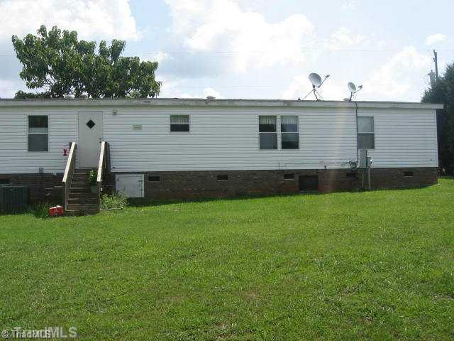 354 Roberts Farm Road Reidsville, NC 27320 - Photo 4 of 16 Exterior Back.