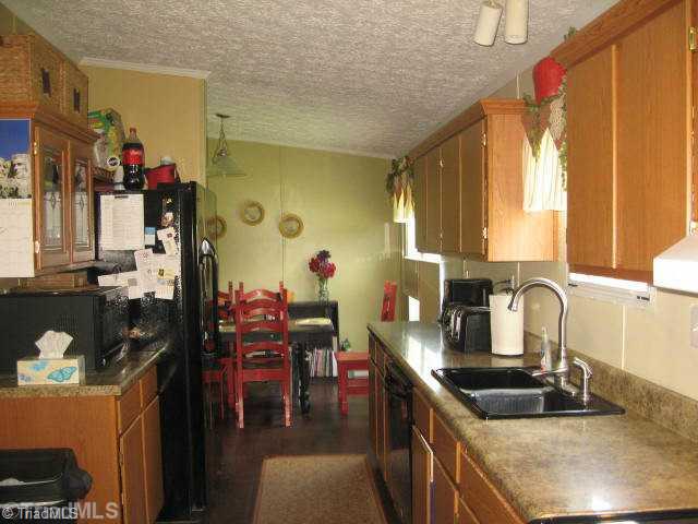 354 Roberts Farm Road Reidsville, NC 27320 - Photo 9 of 16 Kitchen.