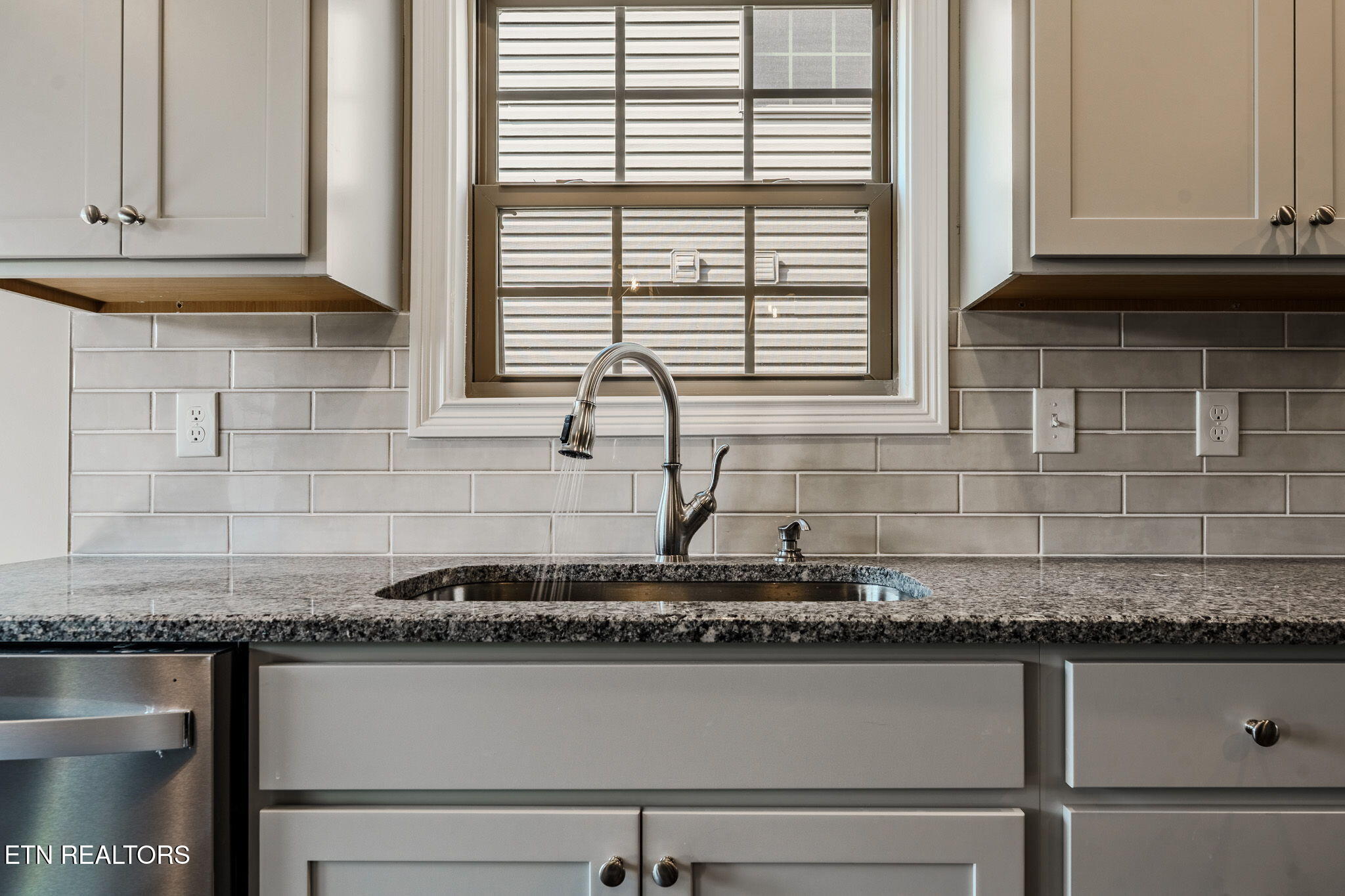 2927 Snow Pond Road Knoxville, TN 37931 - Photo 11 of 60 Kitchen 2