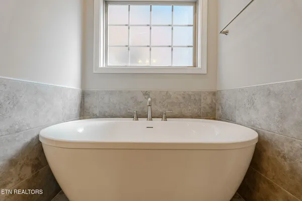 $788,900 | 2927 Snow Pond Road, Knoxville, TN 37931