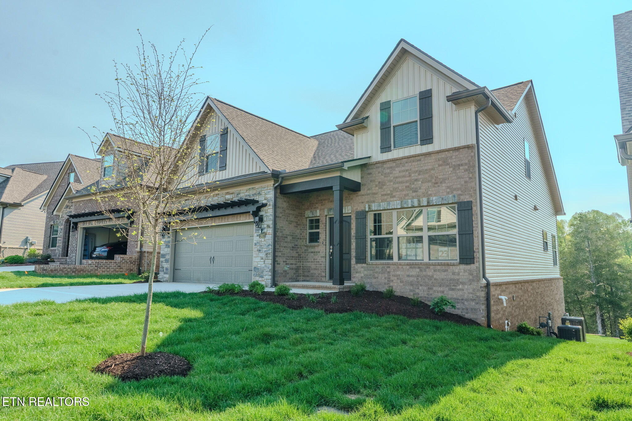 2927 Snow Pond Road Knoxville, TN 37931 - Photo 3 of 60 Exterior 3