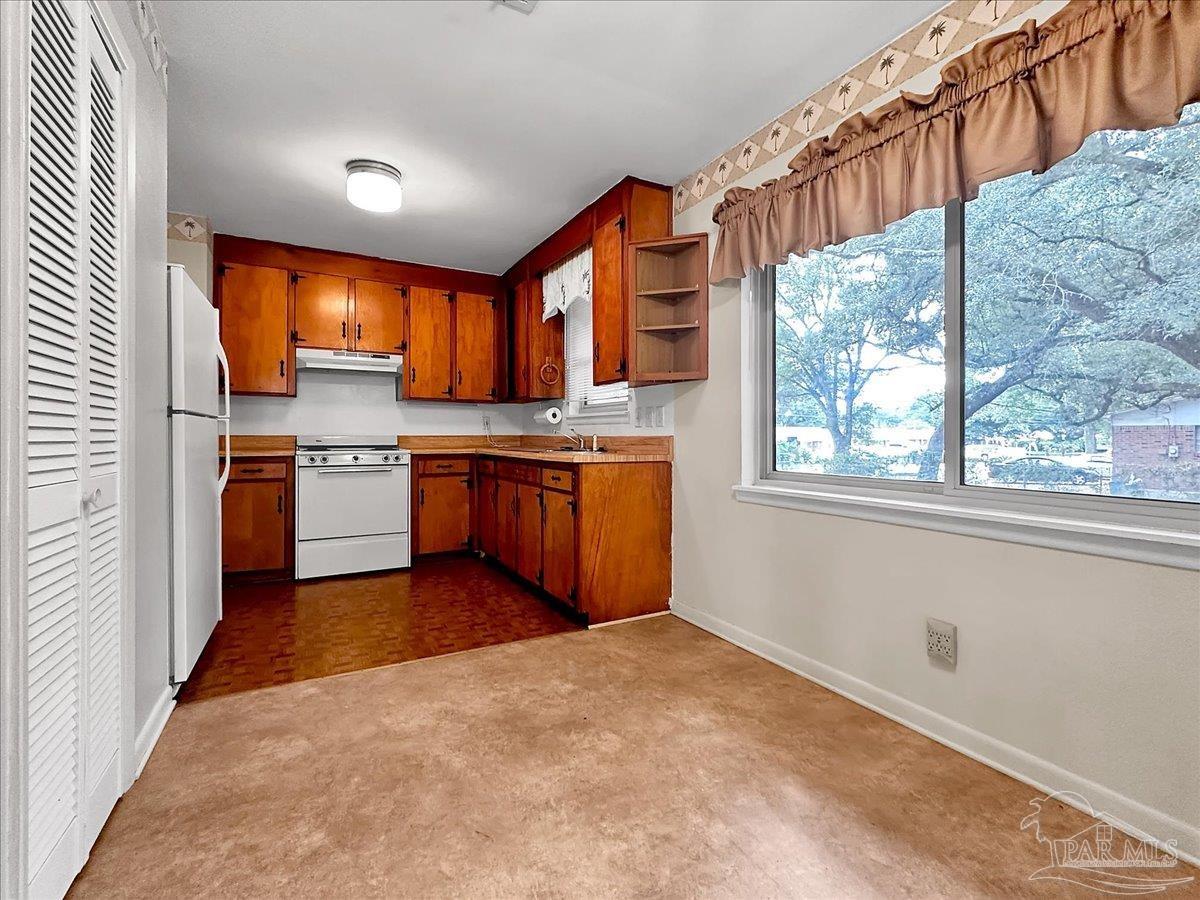 803 Lakewood Road Pensacola, FL 32507 - Photo 6 of 41