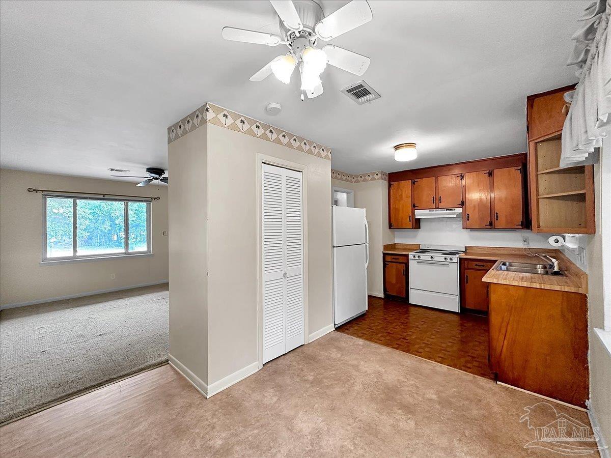 803 Lakewood Road Pensacola, FL 32507 - Photo 8 of 41