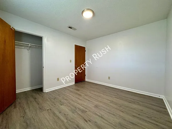 $1,250 | 5009 Marylin Lane, Unit B, Chattanooga, TN 37411