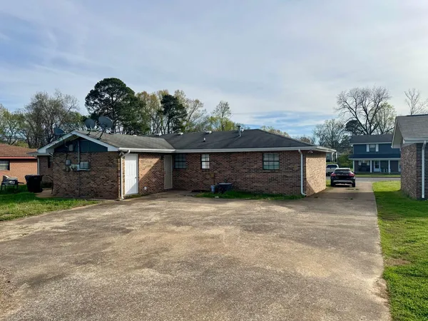 $1,250 | 5009 Marylin Lane, Unit B, Chattanooga, TN 37411