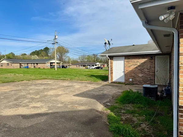 $1,250 | 5009 Marylin Lane, Unit B, Chattanooga, TN 37411