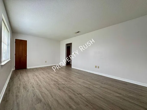 $1,250 | 5009 Marylin Lane, Unit B, Chattanooga, TN 37411