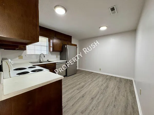 $1,250 | 5009 Marylin Lane, Unit B, Chattanooga, TN 37411