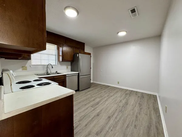 $1,250 | 5009 Marylin Lane, Unit B, Chattanooga, TN 37411