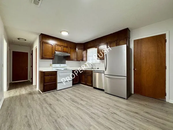 $1,250 | 5009 Marylin Lane, Unit B, Chattanooga, TN 37411