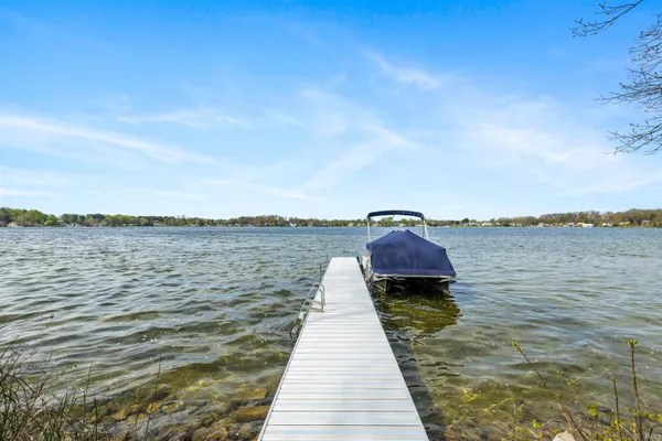 $374,900 | 4590 South 930 East, Wolcottville, IN 46795