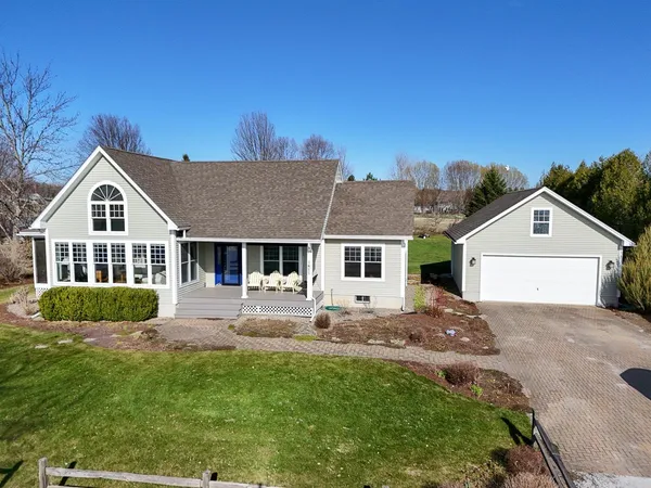 $725,000 | 1600 West Shore Road, Isle La Motte, VT 05463