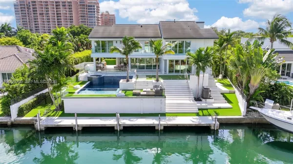 $14,500,000 | 6819 Sunrise Place, Coral Gables, FL 33133