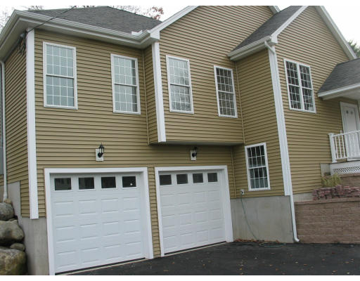 74 Ormonde Road Methuen, MA 01844 - Photo 3 of 13 Gallery Image 3