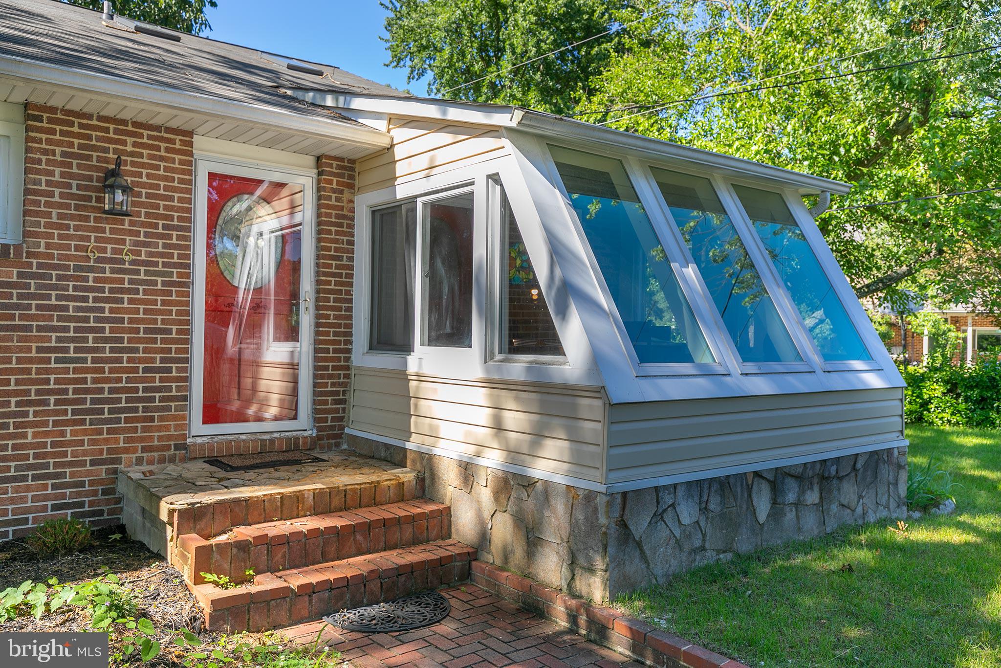 616 Riverside Drive Pasadena, MD 21122 - Photo 3 of 42 Gallery Image 3